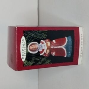 Hallmark Bell Ornament,  Lady Daphne`1993, A Dickens Caroler, Preowned